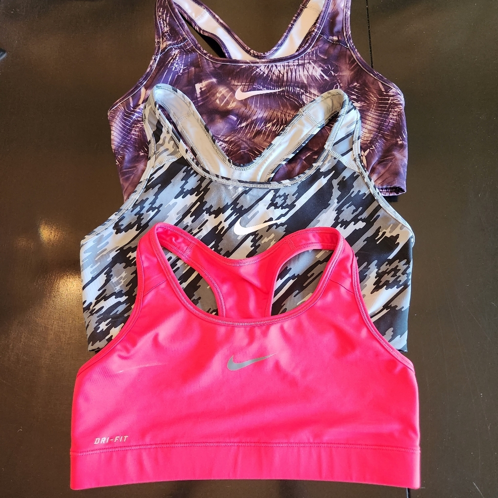 NIKE bundle 🏃🏼‍♀️💪❤️ - Picture 3 of 13